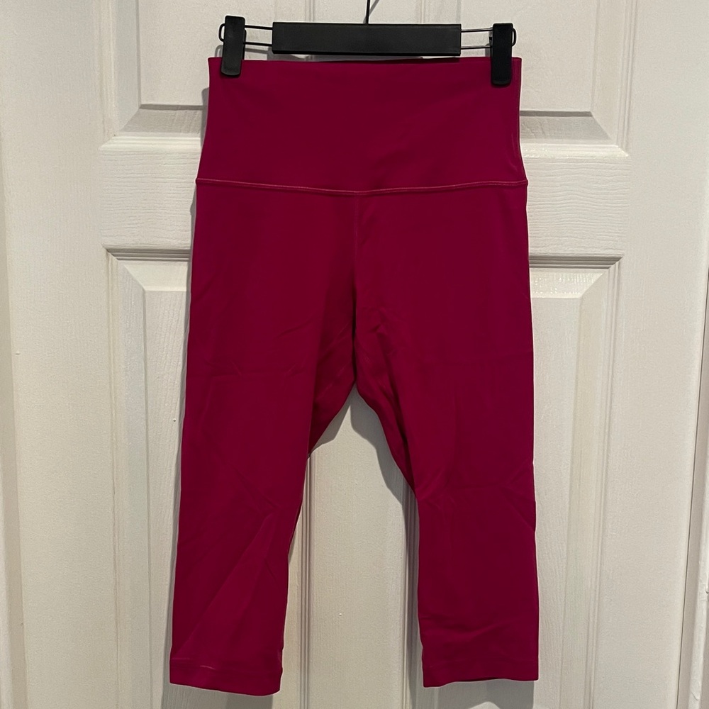Lululemon Magenta Capris